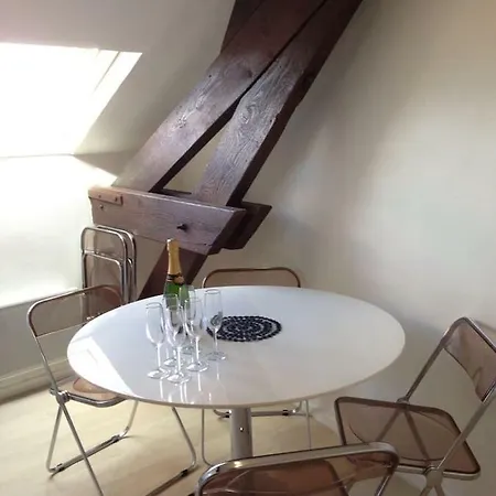 Apartment Champagne Experience Center